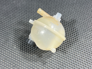 бачок расширительный Buick Envista 1 поколение 2024, 1.2 л., бензин, АКПП, внедорожник 5 дв., 13545831, 13530506, 13537034