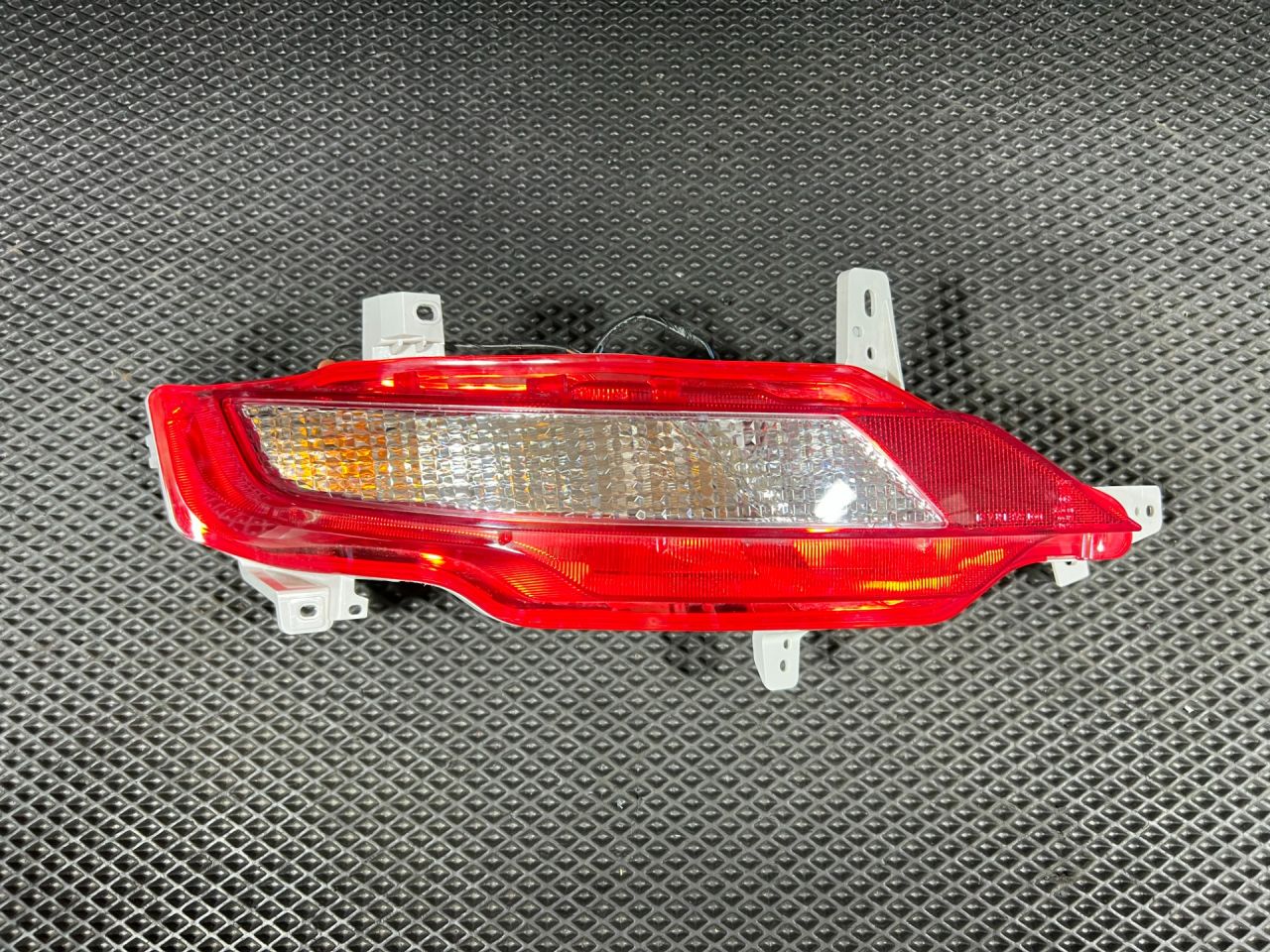 фонарь задний правый Hyundai Tucson 4 поколение 2024, 2.5 л., G4KN, бензин, АКПП, внедорожник 5 дв., 92406-N9000 - фото №1