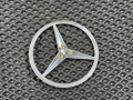 эмблема Mercedes-Benz GL-Класс X164 [рестайлинг] 2010, 4.7 л., M 273.923, бензин, АКПП, внедорожник 5 дв., A1648170016 - фото №3