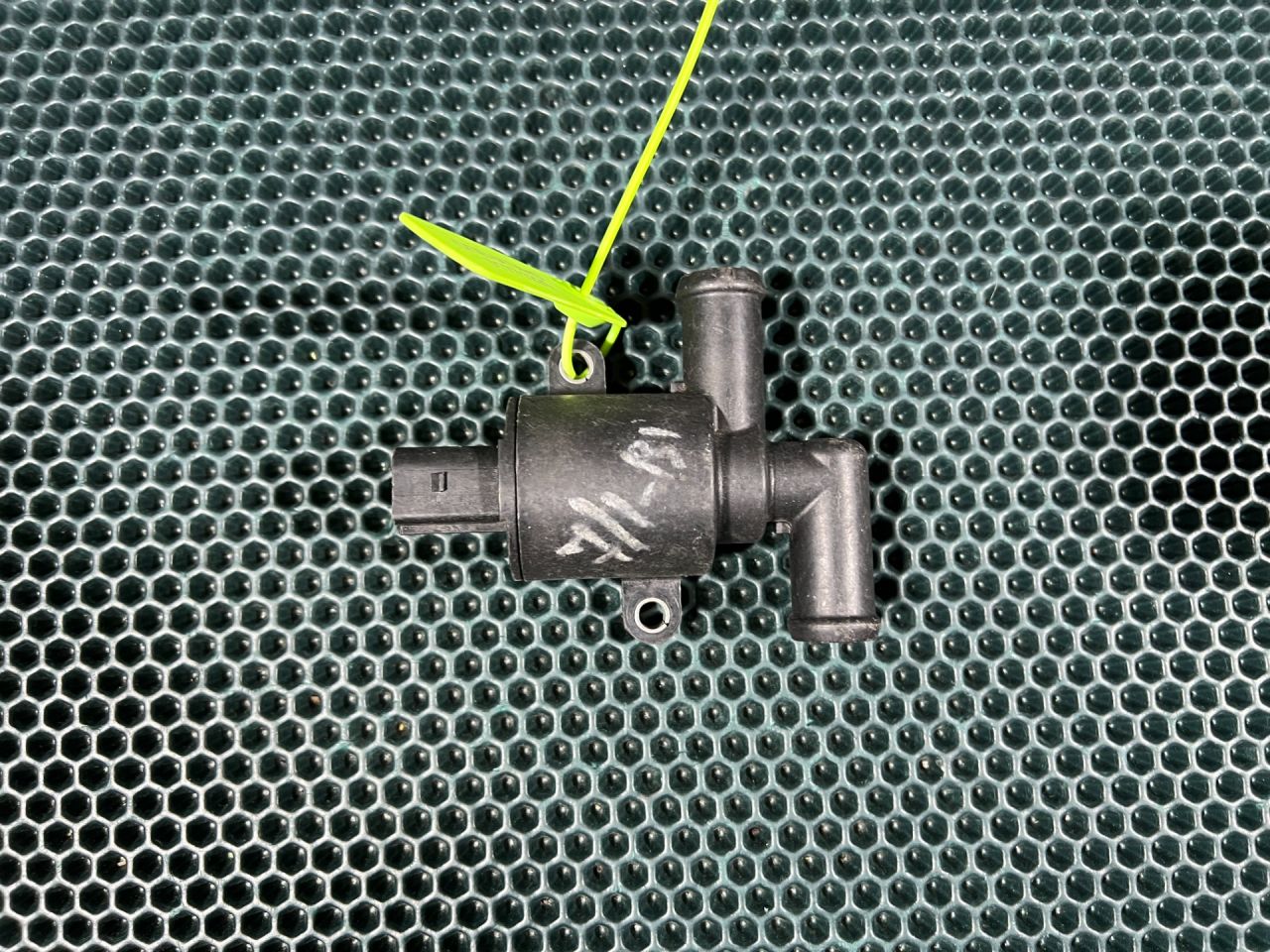 насос антифриза дополнительный Audi SQ8 4M 2019, 4.0 л., бензин, АКПП, внедорожник 5 дв., 4H0121670A, 4H0121670 - фото №1