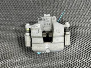 суппорт передний правый Chevrolet Trax 2 поколение 2024, 1.2 л., LIH, бензин, АКПП, внедорожник 5 дв., передний привод, 42789011