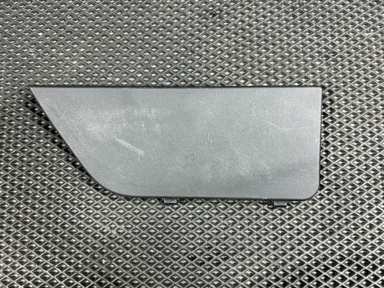 обшивка багажника Kia Sorento 4 поколение 2023, 2.5 л., бензин, АКПП, внедорожник 5 дв., передний привод, 857C2R5000 - фото №1