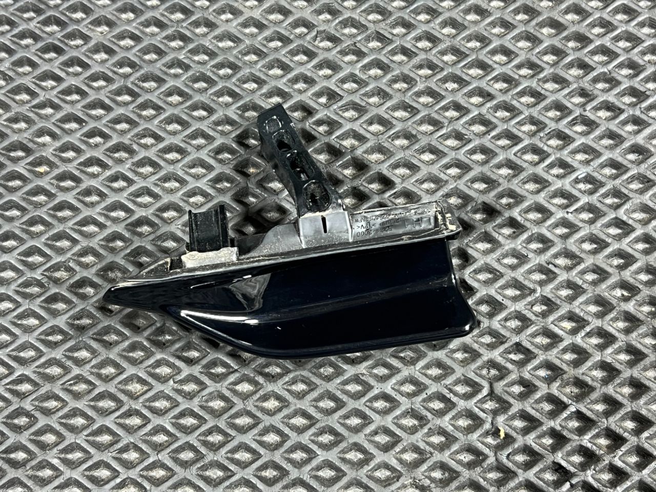 ручка наружная Ford Mustang Mach-E 1 поколение 2023, электро, внедорожник 5 дв., 5284-3000, 540520020 - фото №1