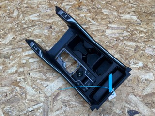 Декоративная накладка центральной консоли Kia Sorento 4 поколение 2023, 2.5 л., бензин, АКПП, внедорожник 5 дв., передний привод, 84605-R5290WK