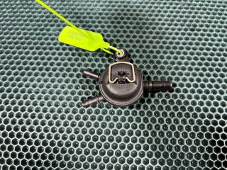 клапан вентиляции топливного бака Porsche Macan 1 поколение 2016, 3.0 л., MCT.MA, бензин, АКПП, внедорожник 5 дв., 7P5121671, 97010644900