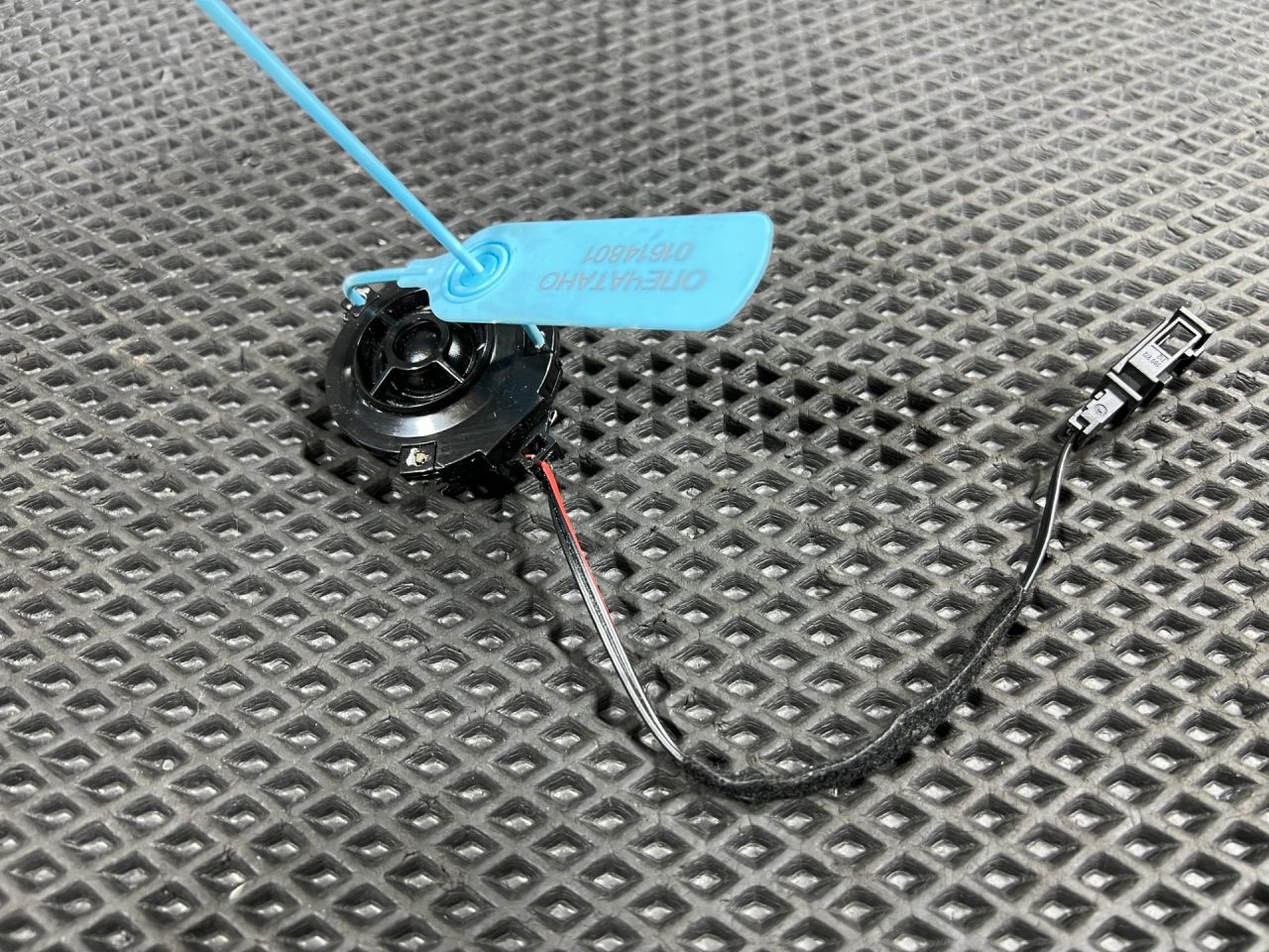 динамик Volkswagen Taos 1 поколение 2023, 1.5 л., DNKA, бензин, АКПП, внедорожник 5 дв., передний привод, 17A035411 - фото №1