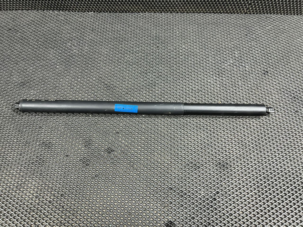 амортизатор крышки багажника (3-5 двери) Buick Envista 1 поколение 2024, 1.2 л., бензин, АКПП, внедорожник 5 дв., 42822996, 42883271 - фото №1