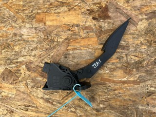 педаль Chevrolet Trax 2 поколение 2023, 1.2 л., LIH, бензин, АКПП, внедорожник 5 дв., 42795022