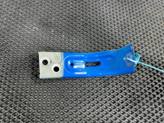 крепление ( кронштейн ) крыла Volkswagen Taos 1 поколение 2023, 1.5 л., DNKA, бензин, АКПП, внедорожник 5 дв., передний привод, 2GG821431