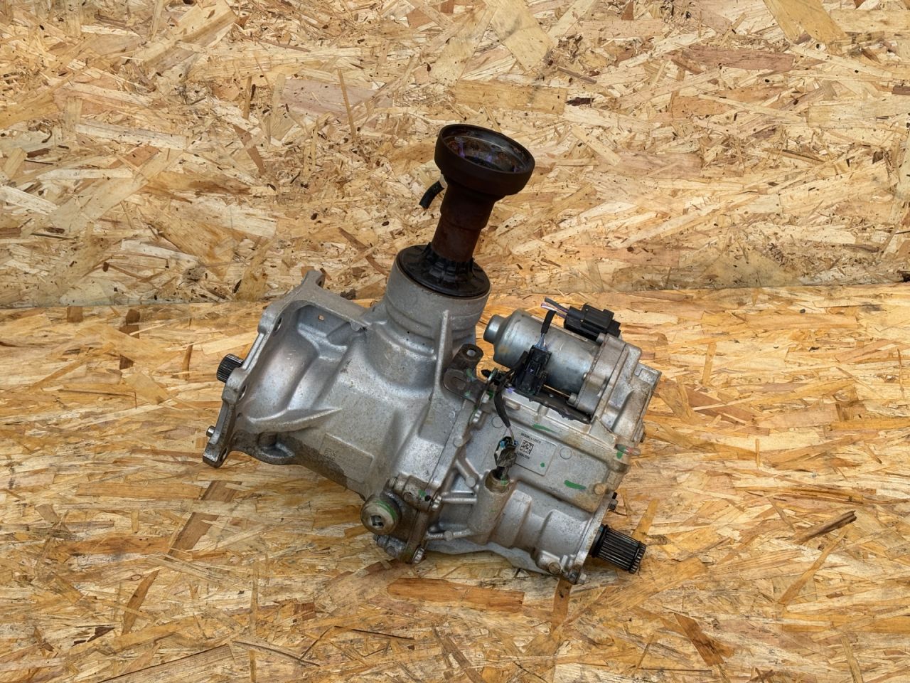 редуктор переднего моста Ford Bronco Sport 1 поколение 2021, 1.5 л., бензин, АКПП, внедорожник 5 дв., K2GP-7G360-CE, LX67-7L486-JB - фото №1