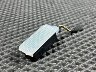 фонарь салона (плафон) Audi Q3 8U [рестайлинг] (2014 - 2019), 8U0947415