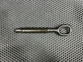 крюк буксировочный Volkswagen Taos 1 поколение 2023, 1.5 л., DNKA, бензин, АКПП, внедорожник 5 дв., передний привод, 5NA805615