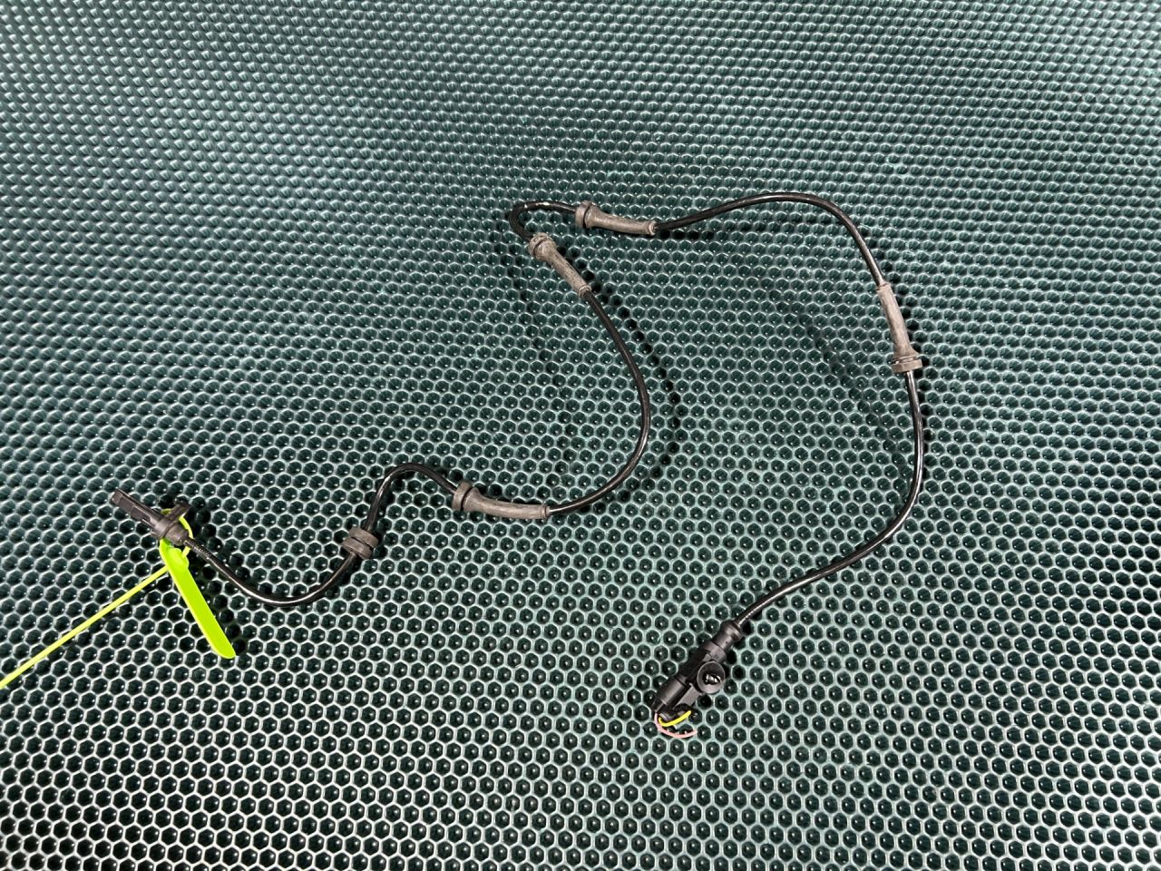 датчик ABS Land Rover Range Rover Sport 2 поколение 2014, 3.0 л., 306PS, бензин, АКПП, внедорожник 5 дв., CPLA2C204AB, LR033461, 0265008750 - фото №1