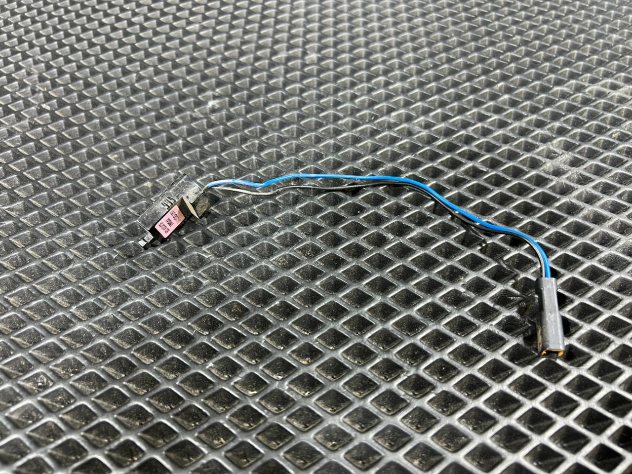 блок управления (другие) Kia Sorento 4 поколение 2023, 2.5 л., бензин, АКПП, внедорожник 5 дв., передний привод, 2208040831 - фото №1