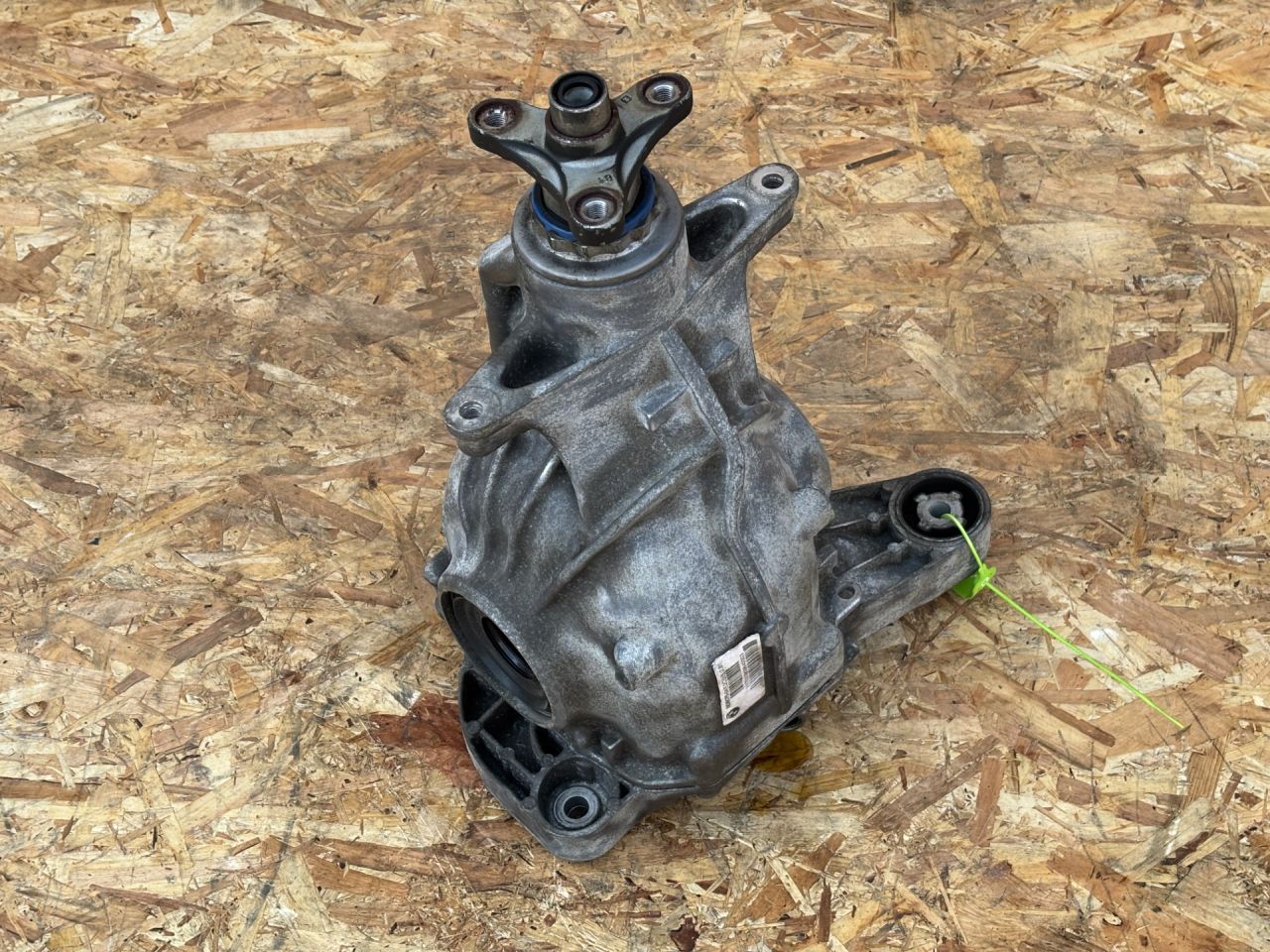 редуктор заднего моста BMW 7 серия G11/G12 2017, 4.4 л., N63 B44 A, бензин, АКПП, седан, 8638075, 33108638075 - фото №1