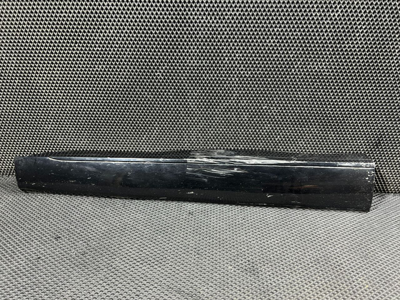 молдинг двери передней левой Kia Sorento 4 поколение 2023, 2.0 л., G4KA, бензин, АКПП, внедорожник 5 дв., передний привод, 87767-R5300 - фото №1