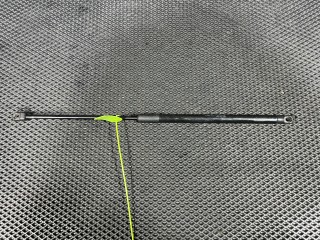 амортизатор капота Porsche Cayenne 958 2013, 4.8 л., M 48.02, бензин, АКПП, внедорожник 5 дв., 7P5823359