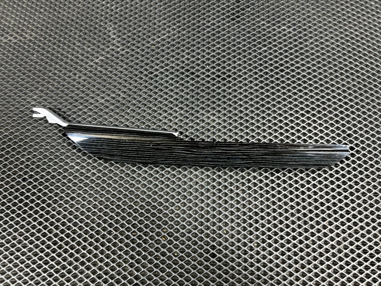 Декоративная накладка центральной консоли BMW 7 серия G11/G12 2017, 3.0 л., B57 D30 A, дизель, АКПП, седан, 8066683, 51168066683 - фото №1