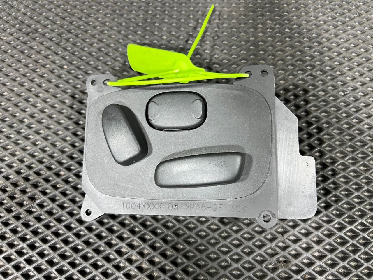 блок управления сиденьем Land Rover Range Rover Evoque L538 2014, 2.0 л., бензин, АКПП, внедорожник 5 дв., BJ3214B566DA, LR024318, LR071738 - фото №1