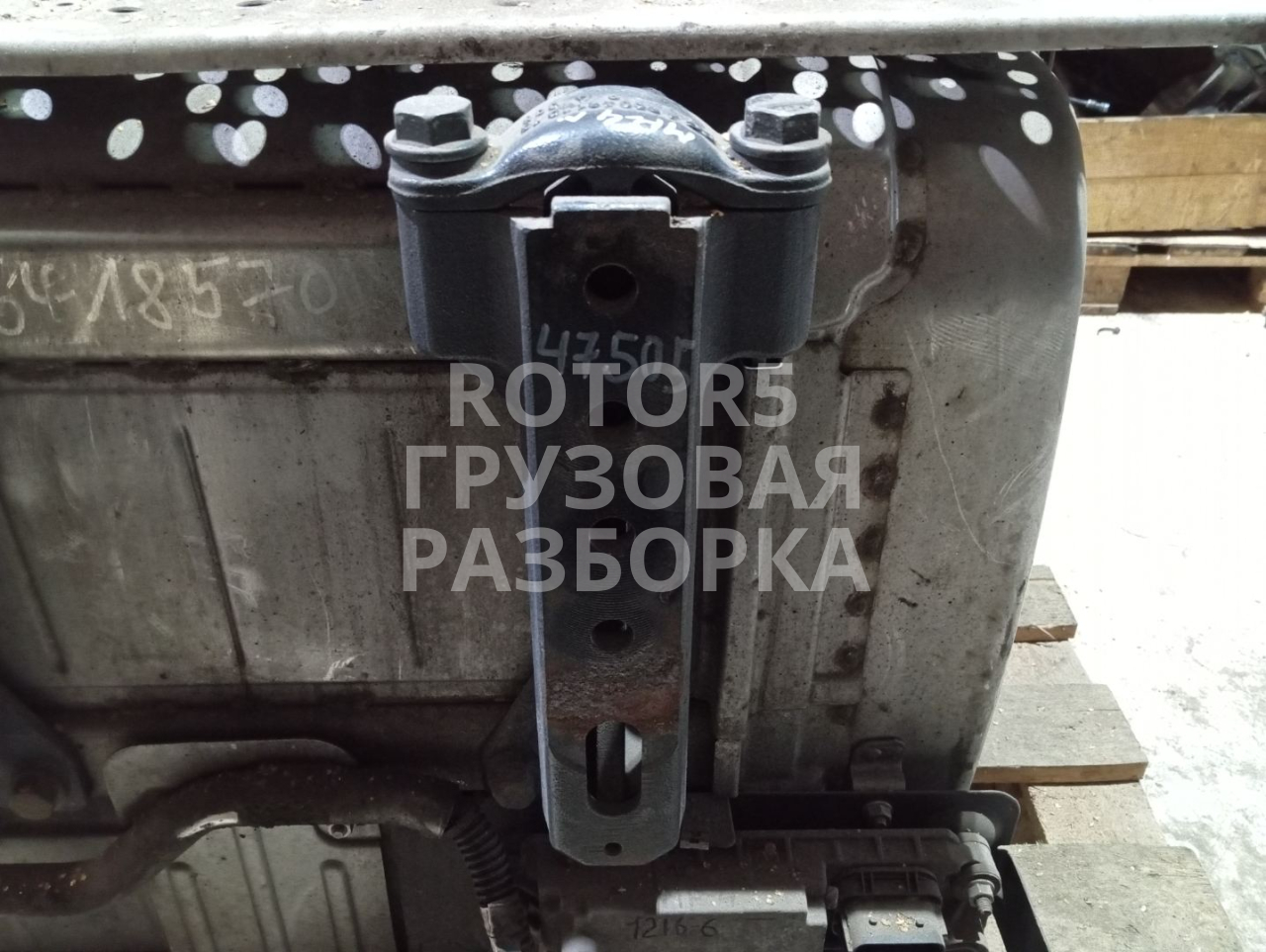 кронштейн глушителя Mercedes-Benz Actros 4 поколение (MP4) 2013, 12.8 л., OM 471.909, дизель, АКПП, A9604911016 - фото №1