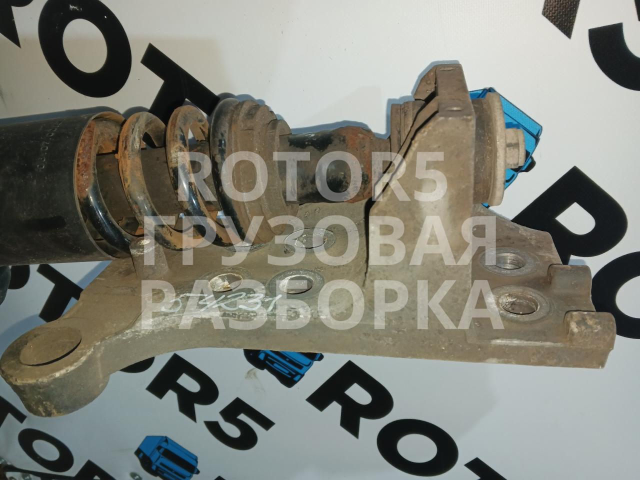 кронштейн амортизатора кабины передний левый DAF XF 105 1 поколение 2013, 12.9 л., АКПП, 1735002 - фото №1