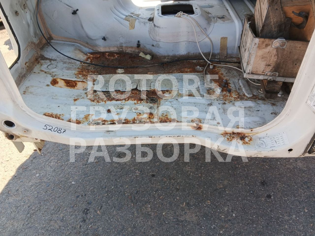 порог левый Volvo FH 12 поколение 2005, 20379378 - фото №1