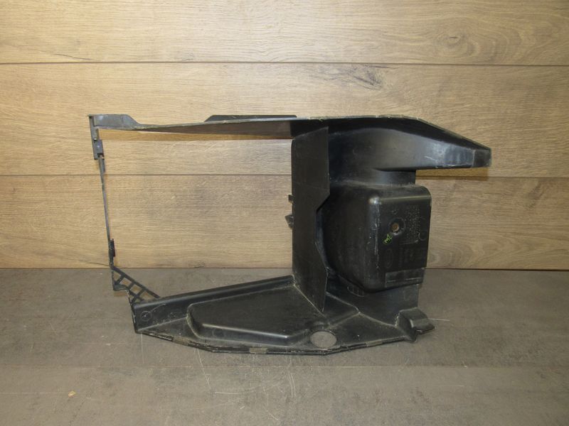 воздуховод интеркулера Land Rover Range Rover 4 поколение 2016, 3.0 л., дизель, CPLA-7H460-AC - фото №1