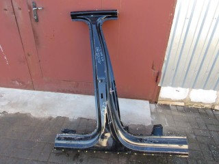 Стойка кузовная центральная правая Audi Q7 4M [рестайлинг] 2019