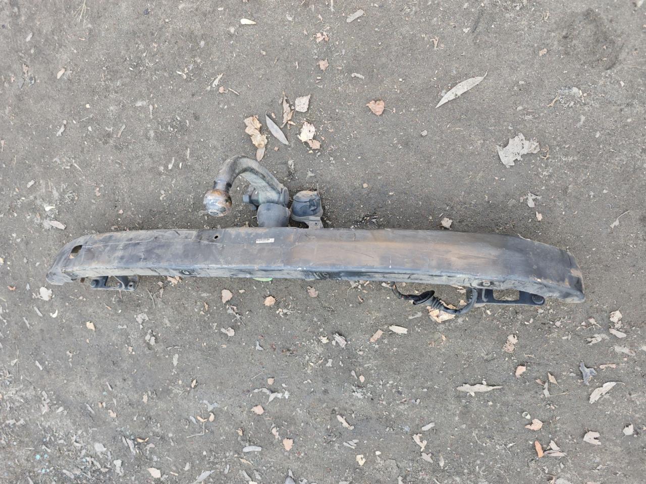 прицепное устройство (фаркоп) Mercedes-Benz C-Класс W203/S203/CL203 W203 2001, 2.2 л., дизель, 6МКПП, серый, седан, задний привод - фото №1