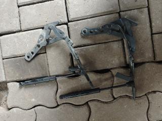 петля капота BMW X3 E83 2005, 2.0 л., дизель, 6МКПП, черный, внедорожник 5 дв., полный привод