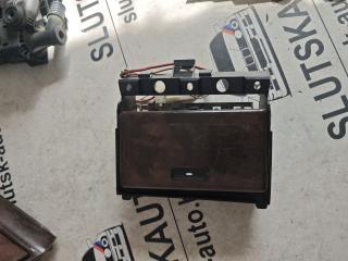 пепельница BMW 7 серия E38 [рестайлинг] E38 2000, 2.8 л., бензин, АКПП, зелёный, седан, правый руль