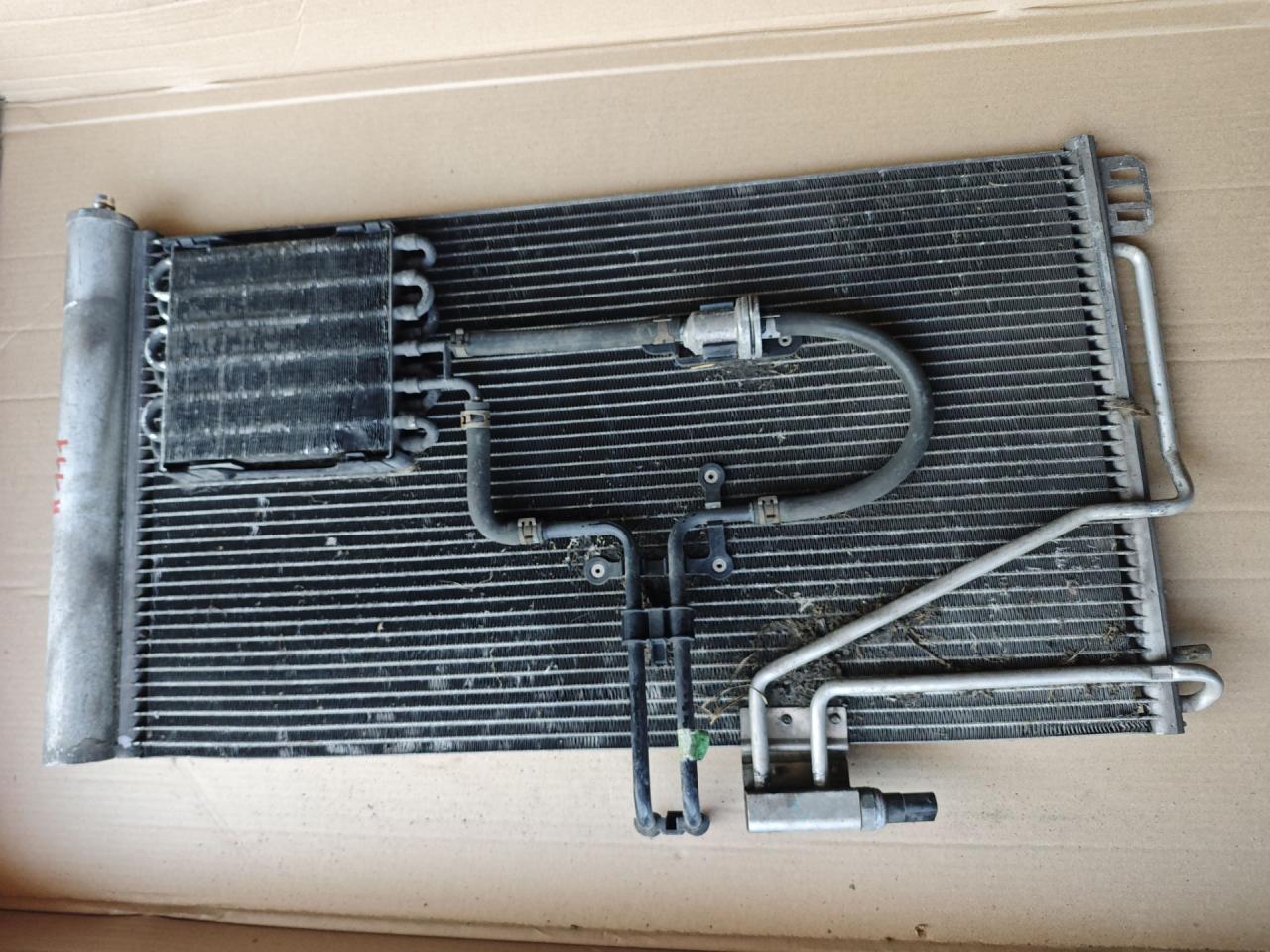 радиатор кондиционера Mercedes-Benz C-Класс W203/S203/CL203 W203 2001, 2.2 л., дизель, 6МКПП, серый, седан, задний привод - фото №1