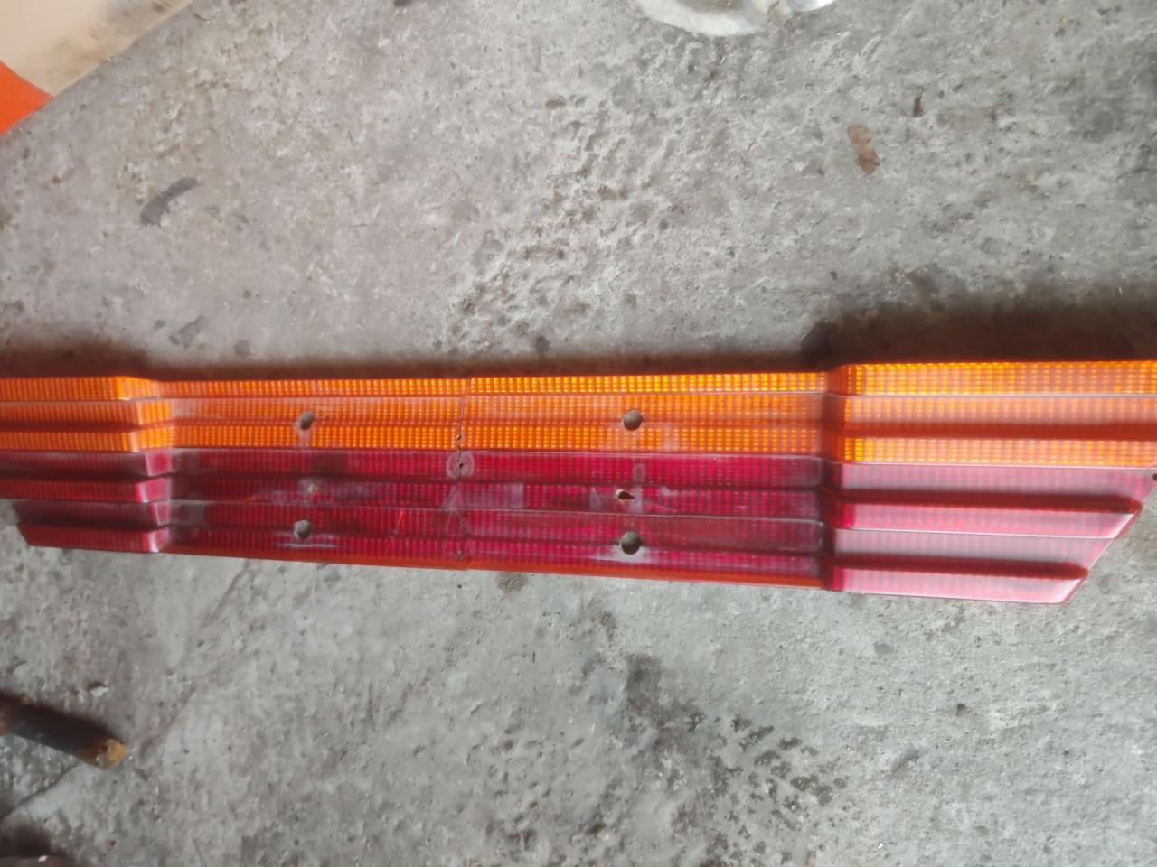 бленда Mercedes-Benz E-Класс W124 (1984 - 1989), седан - фото №1