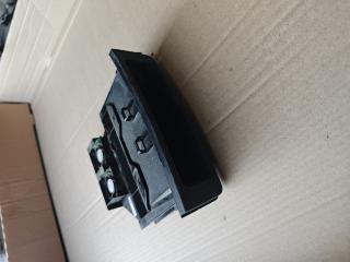 карман центральной консоли Mercedes-Benz C-Класс W203/S203/CL203 W203 2002, 2.2 л., дизель, 6МКПП, серебристый металлик, седан