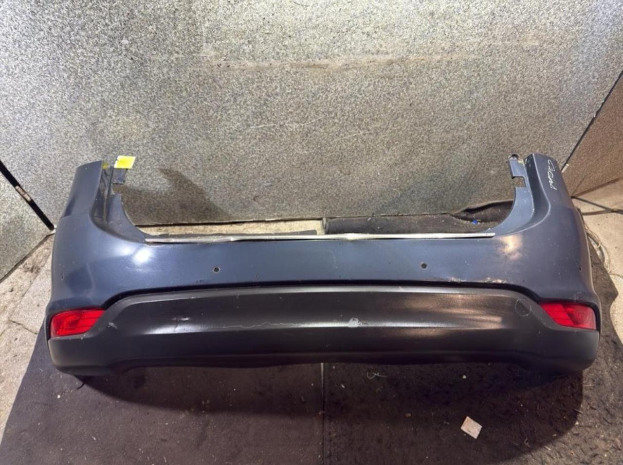 бампер задний Kia Carens 3 поколение (2013 - 2019), минивэн - фото №1