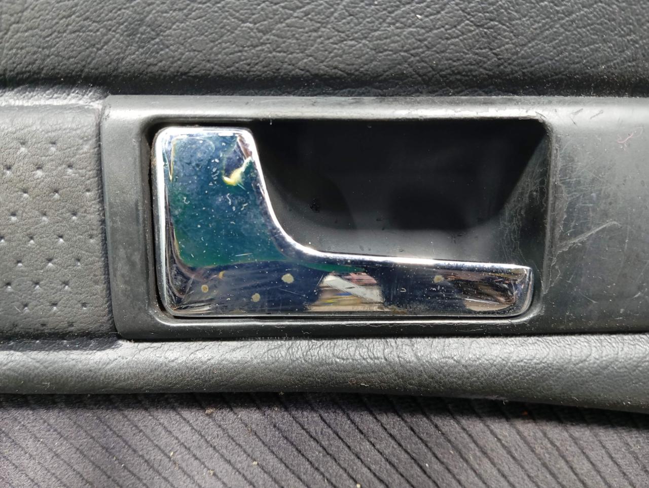 ручка внутренняя передняя левая Audi 100 4A/C4 (1990 - 1994) - фото №1