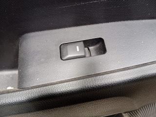 кнопка стеклоподъемника двери задней левой Kia Sportage 3 поколение (2010 - 2014)