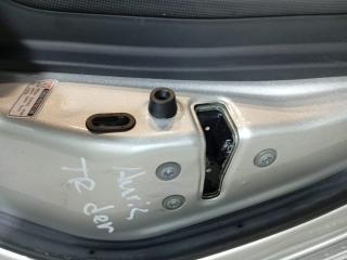 замок двери задней правой Toyota Auris 1 поколение (2006 - 2009)