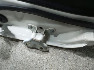 петля двери Toyota Auris 2 поколение (2012 - 2015), универсал