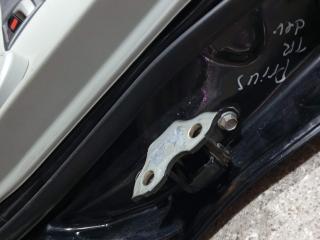 петля двери Toyota Prius 3 поколение (2009 - 2011)