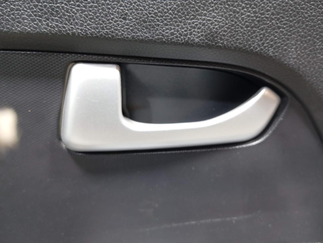 ручка внутренняя задняя левая Kia Sportage 3 поколение (2010 - 2014) - фото №1