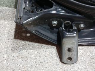 петля двери Toyota Prius 3 поколение (2009 - 2011)