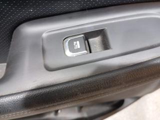 кнопка стеклоподъемника двери задней левой Kia Carens 3 поколение (2013 - 2019), минивэн