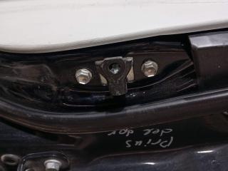 ограничитель открывания двери Toyota Prius 3 поколение (2009 - 2011)