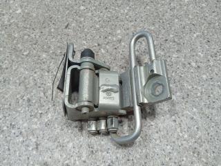 петля двери Volkswagen Passat B6 (2005 - 2010), седан
