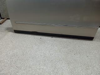 молдинг двери передней левой Volkswagen Passat B6 (2005 - 2010), седан