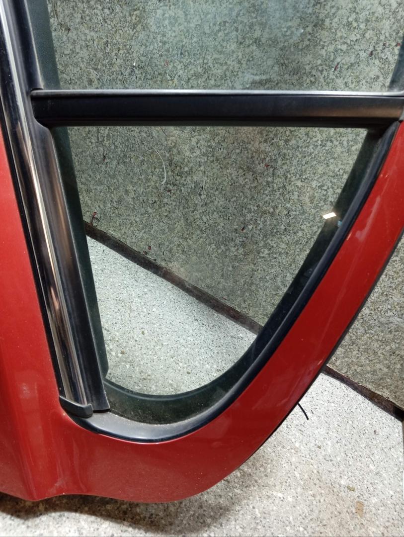 стекло двери задней левой Mitsubishi Lancer 10 поколение (2007 - 2010) - фото №1