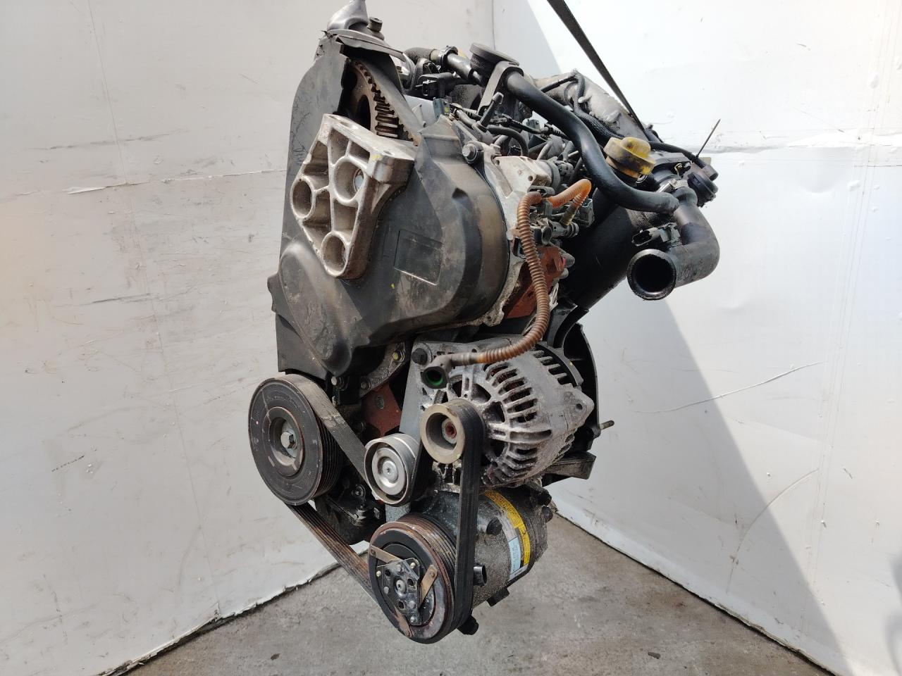 двигатель Renault Megane 2 поколение (2002 - 2006), 1.9 л., F9Q 812, дизель - фото №1