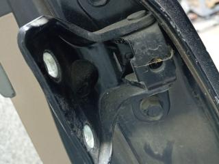 петля двери Kia Sorento 2 поколение (2009 - 2012)