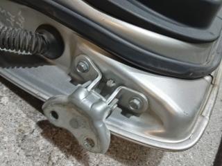 петля двери Toyota Auris 1 поколение (2006 - 2009)